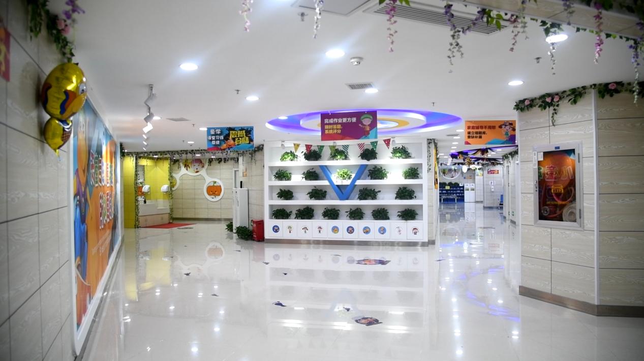 南宁天童美语，以强大的师资力量为每个孩子