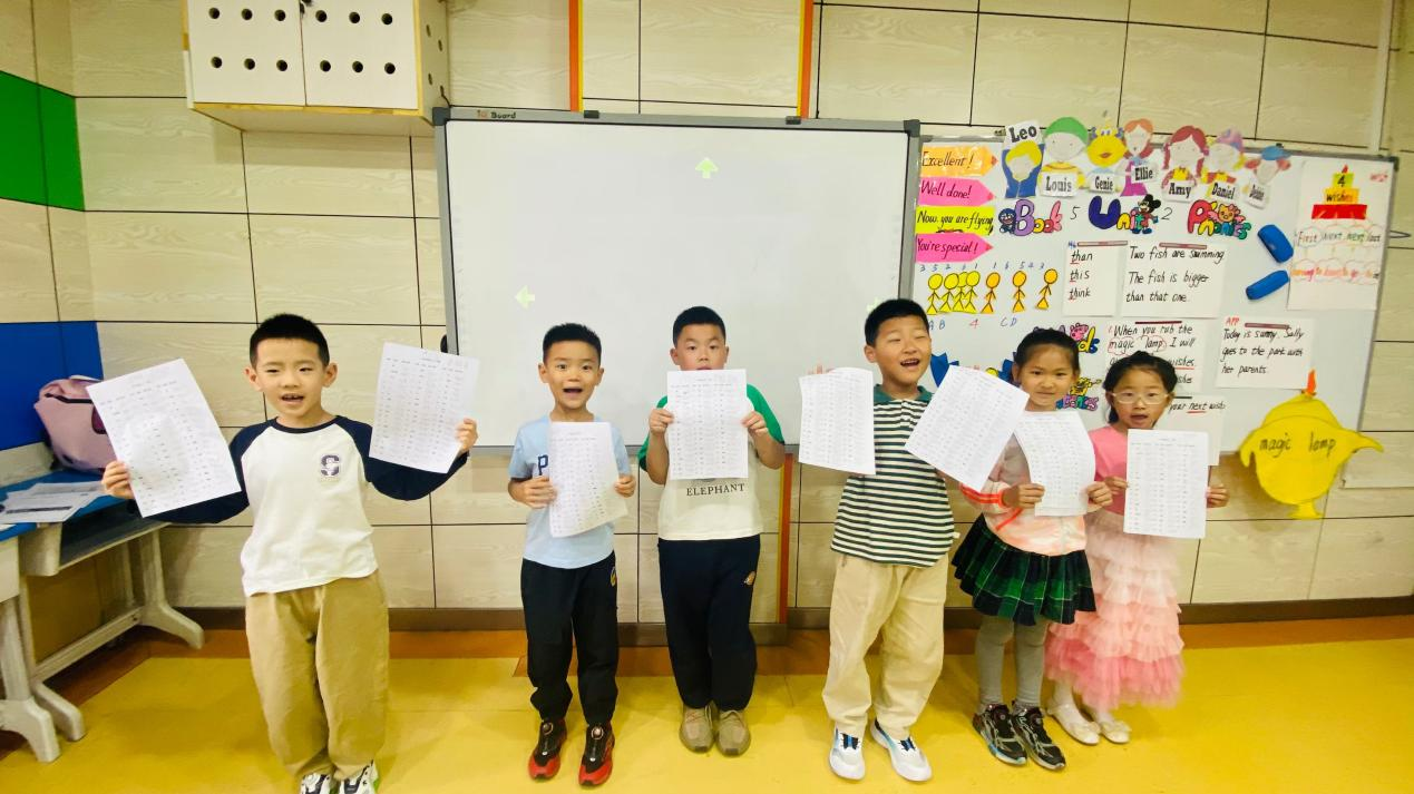孩子学英语没兴趣?南宁天童教育教你怎么点燃第一把火(图2) 孩子学英语没兴趣?南宁天童教育教你怎么点燃第一把火(图2)