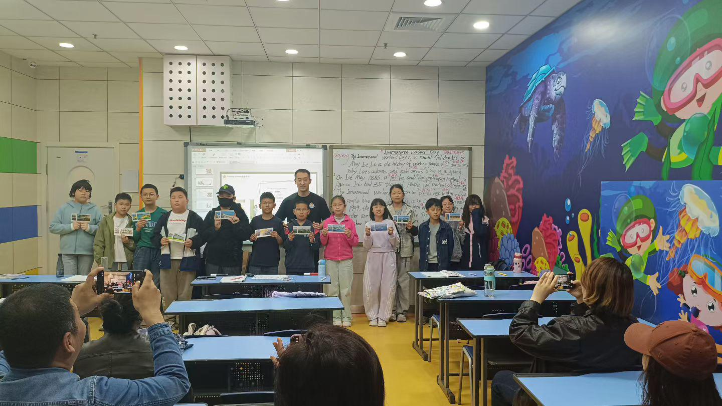 南宁天童教育:英语绘本怎么选?别一上来就原版章节书(图1) 南宁天童教育:英语绘本怎么选?别一上来就原版章节书(图1)